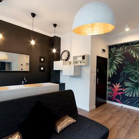 Апартаменты Apartament By The Way Вроцлав Экстерьер фото