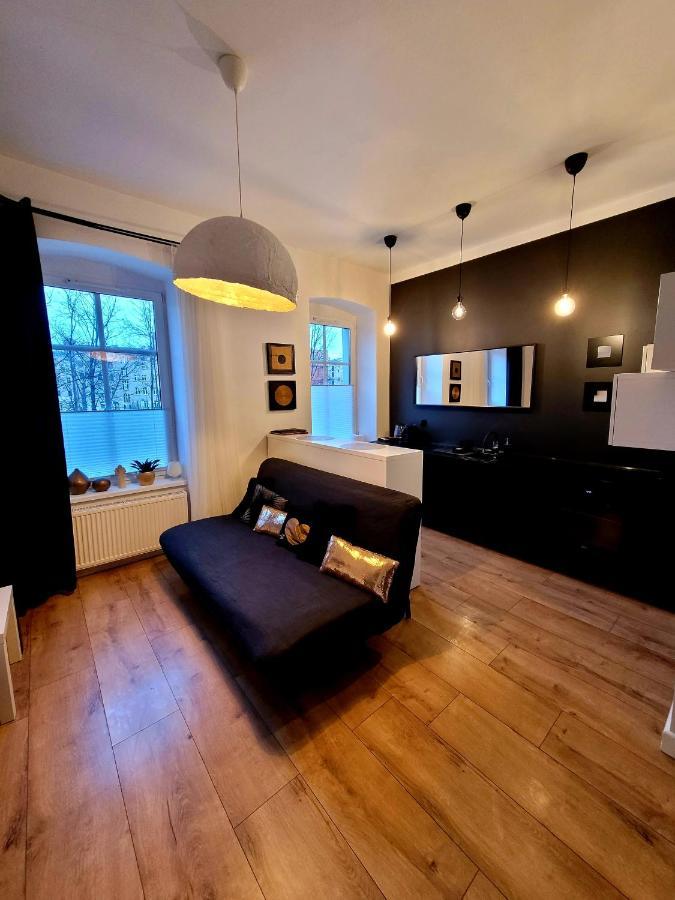 Апартаменты Apartament By The Way Вроцлав Экстерьер фото