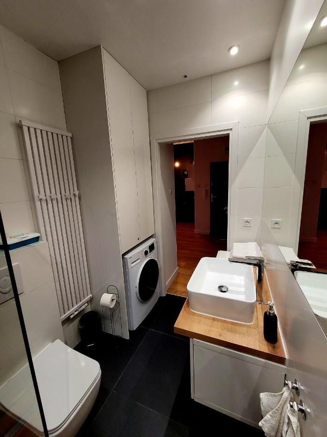 Апартаменты Apartament By The Way Вроцлав Экстерьер фото