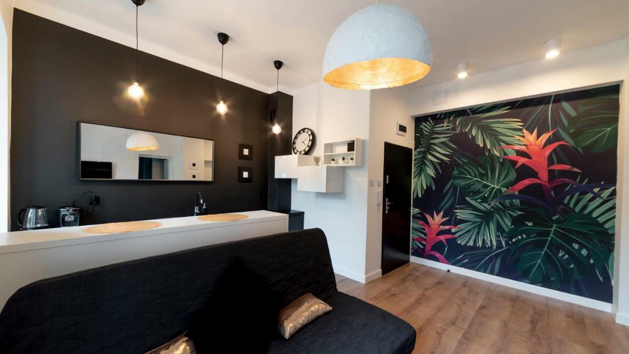 Апартаменты Apartament By The Way Вроцлав Экстерьер фото