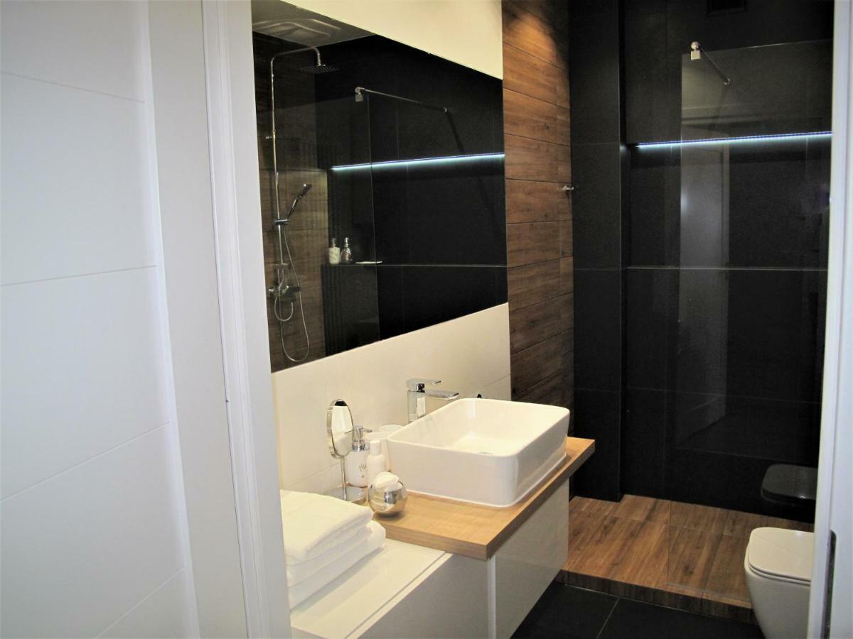 Апартаменты Apartament By The Way Вроцлав Экстерьер фото