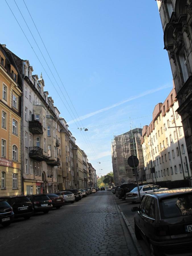 Апартаменты Apartament By The Way Вроцлав Экстерьер фото